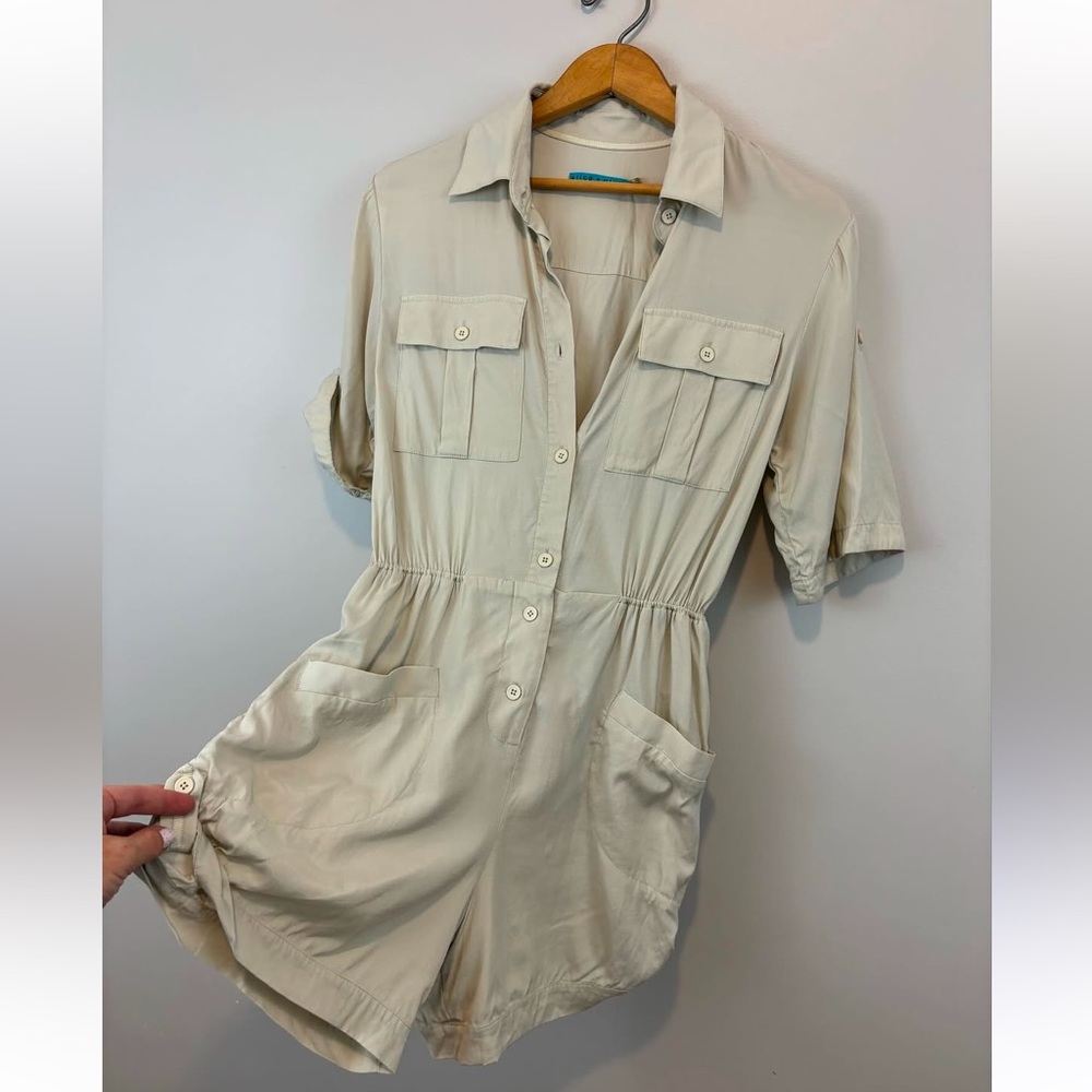 Alice + Olivia cream-coloured romper